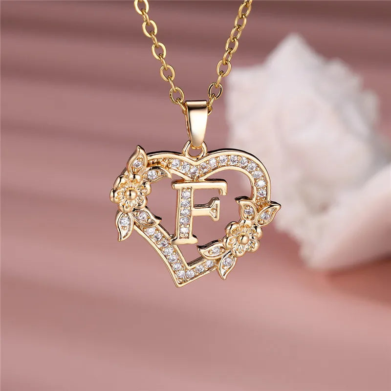 Collier pendentif cœur en forme de fleur avec lettres A-Z