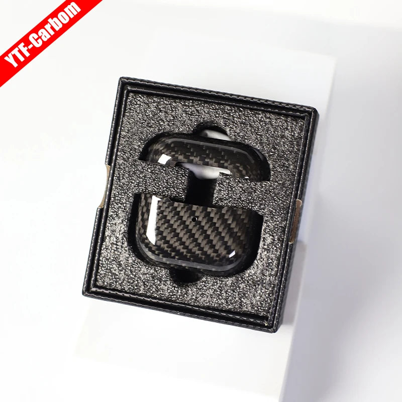 Étui en fibre de carbone pour AirPods Pro.