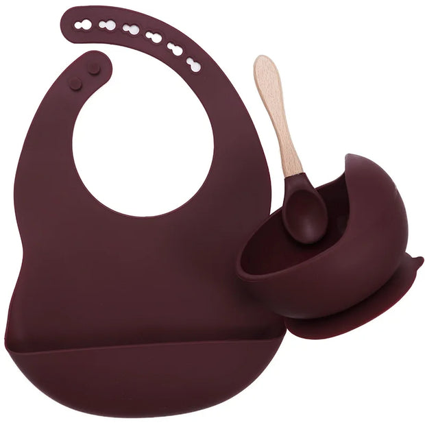 Ensemble de vaisselle en silicone pour bébé.