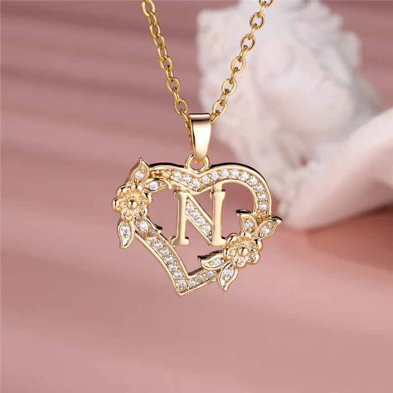 Collier pendentif cœur en forme de fleur avec lettres A-Z