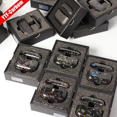 Étui en fibre de carbone pour AirPods Pro.