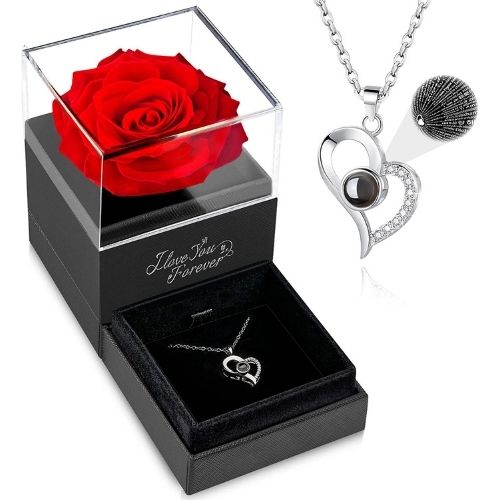 Rose préservée avec collier
