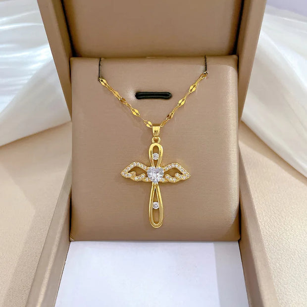 Collier pendentif croix en zircon de luxe brillant.