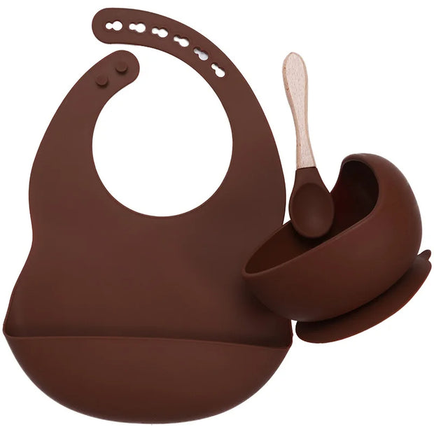 Ensemble de vaisselle en silicone pour bébé.