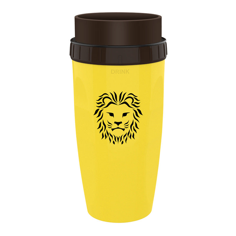 Tasse à café torsadée avec paille