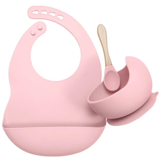 Ensemble de vaisselle en silicone pour bébé.