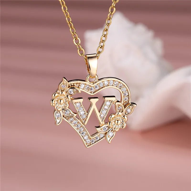 Collier pendentif cœur en forme de fleur avec lettres A-Z
