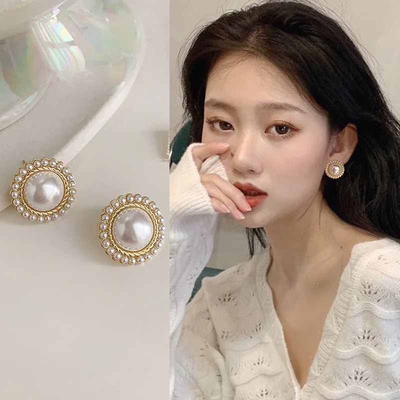Boucles d'oreilles vintage en perles style CC