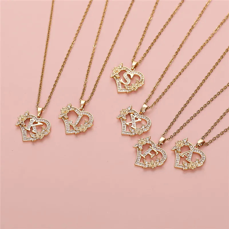 Collier pendentif cœur en forme de fleur avec lettres A-Z