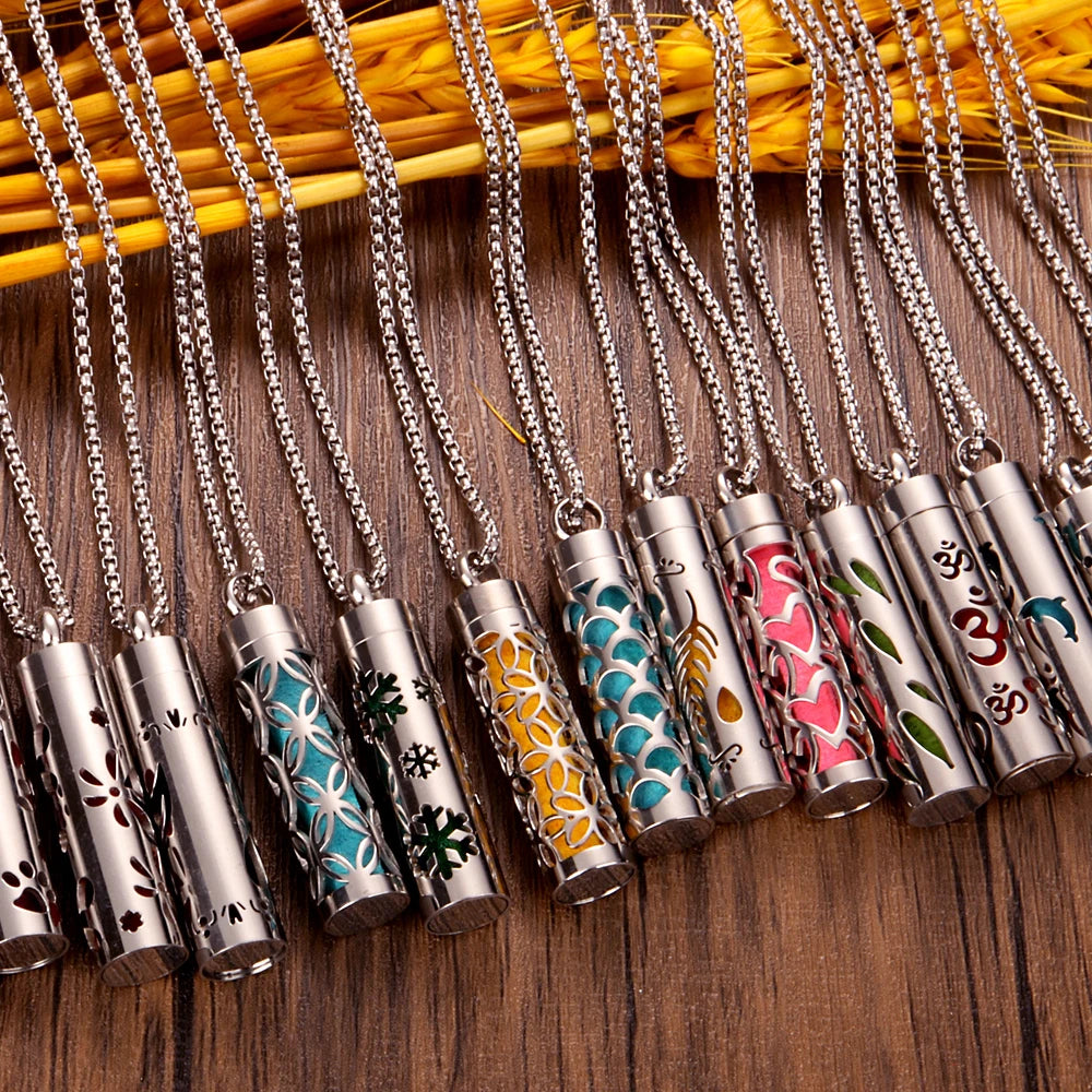 Collier parfumé.                      Scent Necklace
