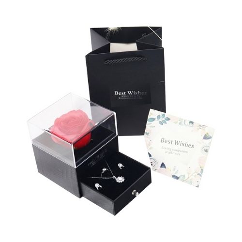 Rose préservée avec collier