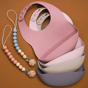 Ensemble de vaisselle en silicone pour bébé.