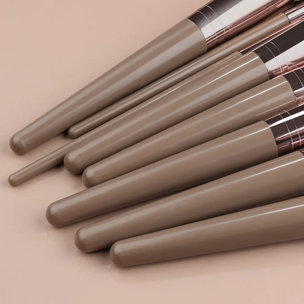 Ensemble de pinceaux de maquillage.