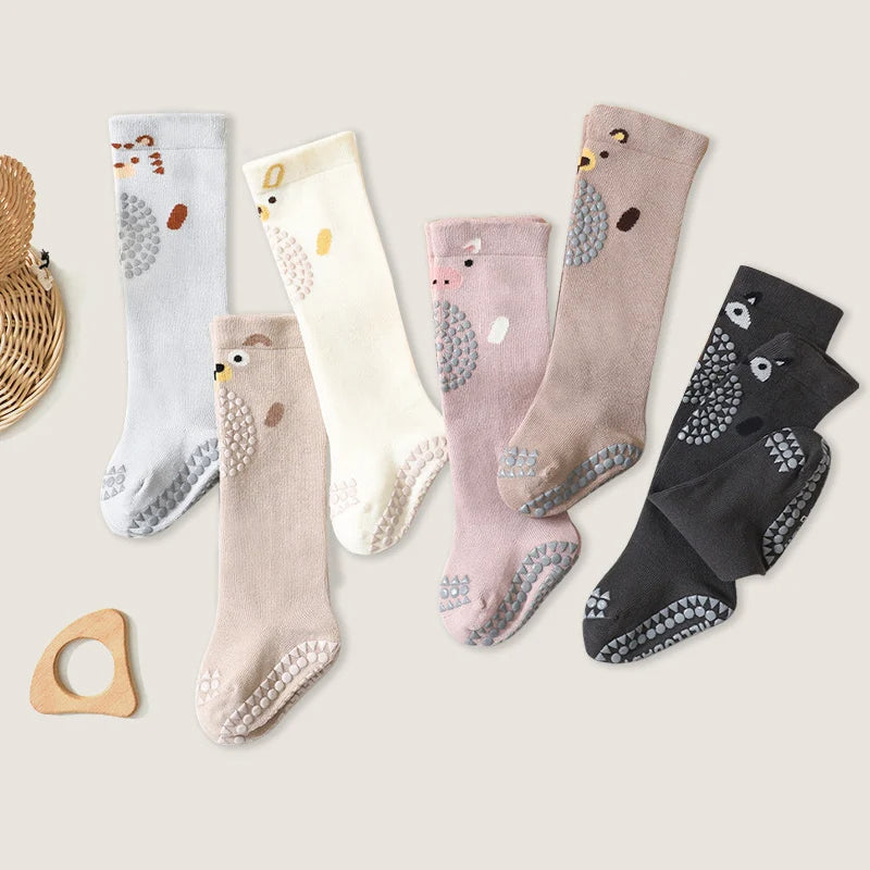 Chaussettes de sol antidérapantes pour bébé.
