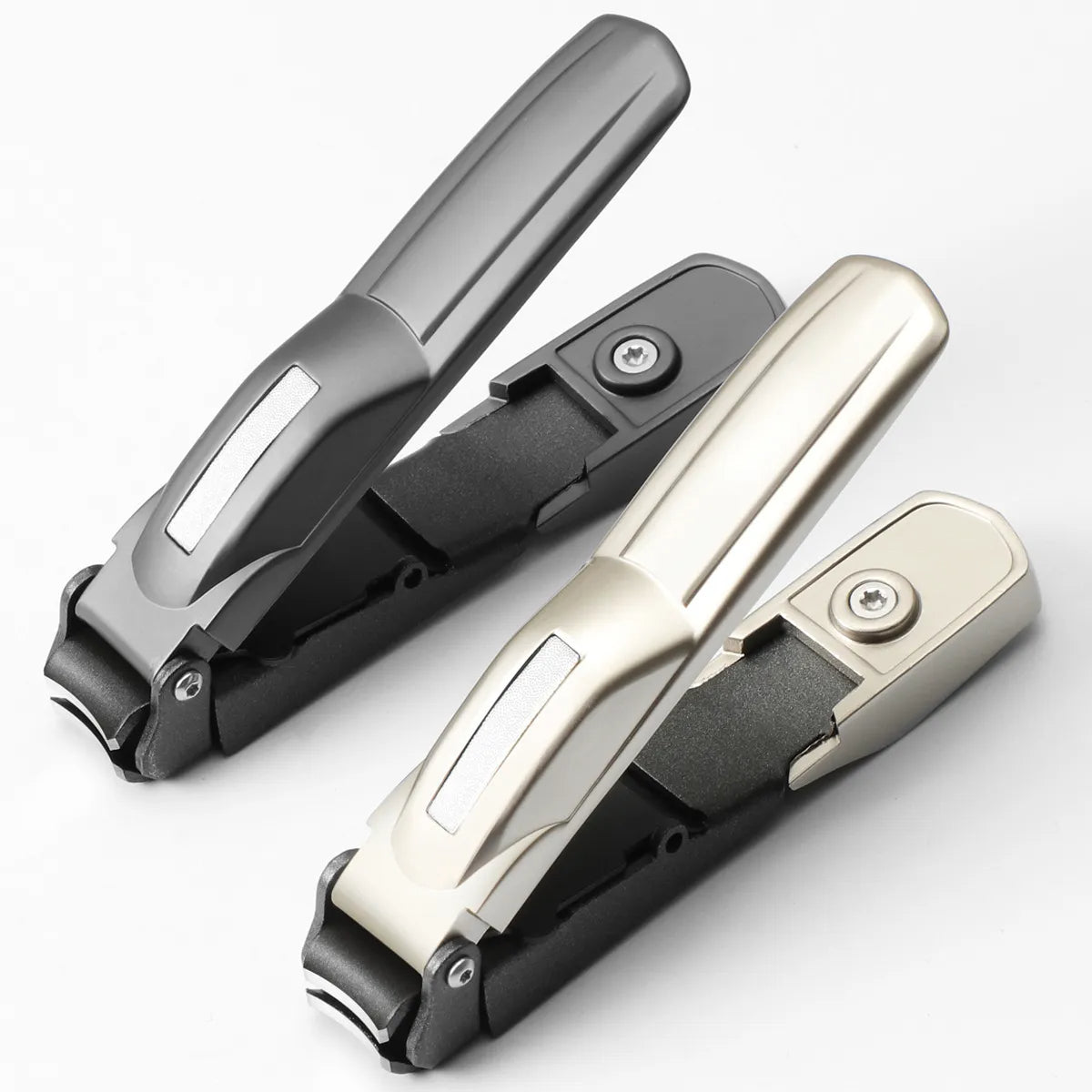 Coupe-ongles avec récupérateur