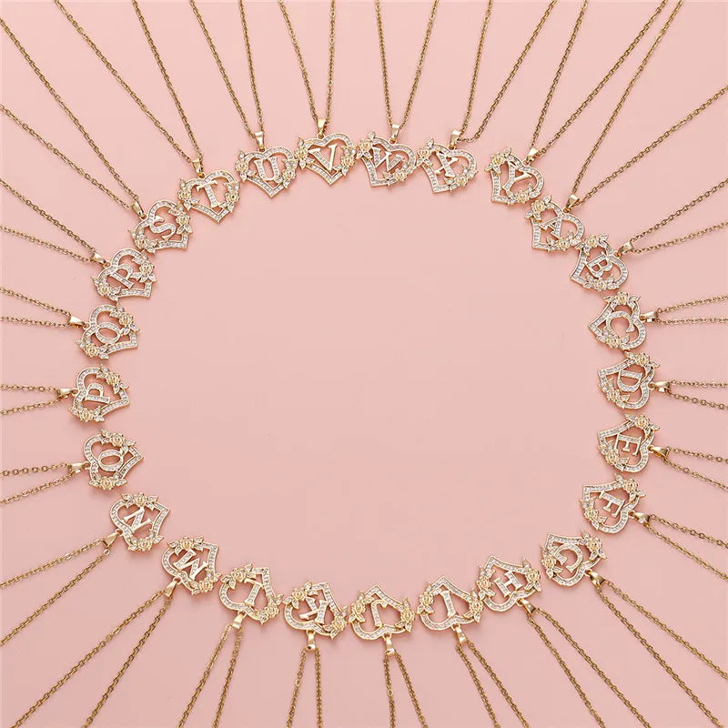 Collier pendentif cœur en forme de fleur avec lettres A-Z