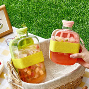 Bac à glaçons avec paille.         Ice Cube Tray With Straw