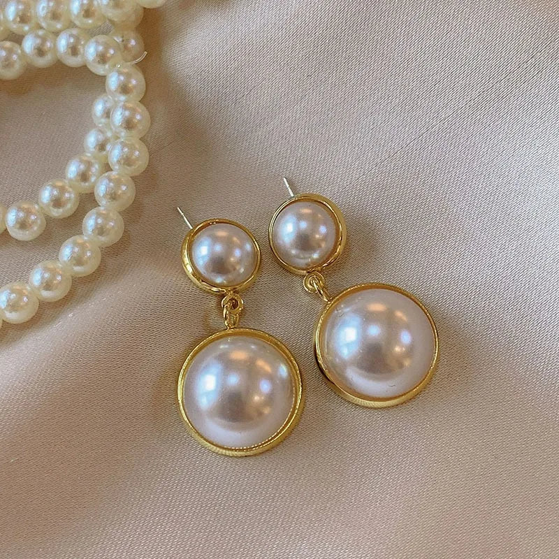Boucles d'oreilles vintage en perles style CC