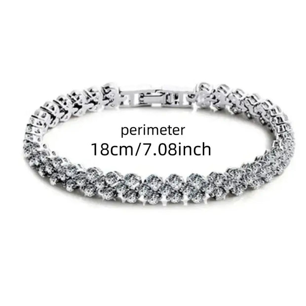 Bracelet chaîne géométrique en cristal romain de luxe.