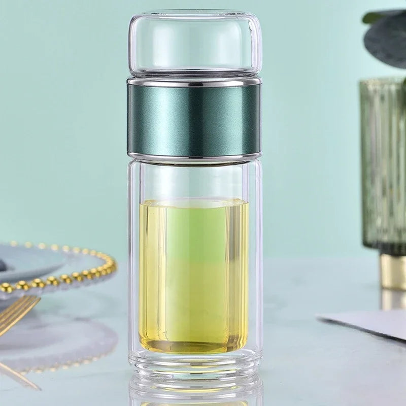 Bouteille infuseur à thé.