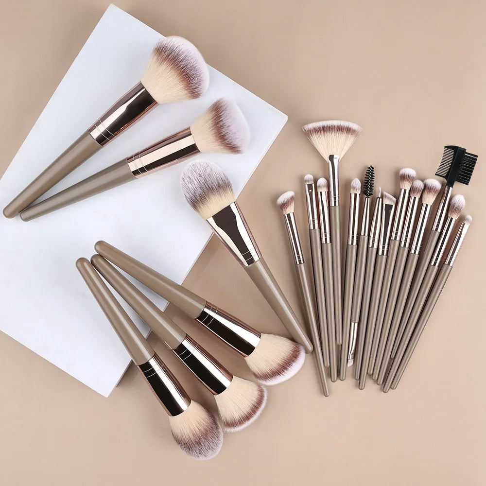Ensemble de pinceaux de maquillage.