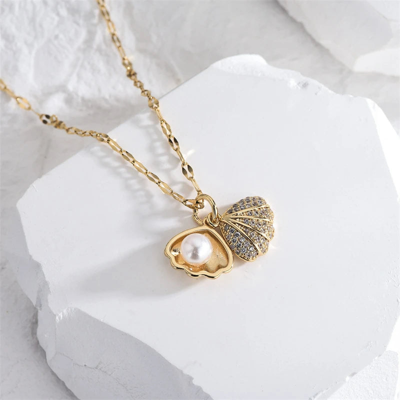 Collier de perles de coquillage ouvrable coréen.                  Korean Openable Shell Pearl Necklace