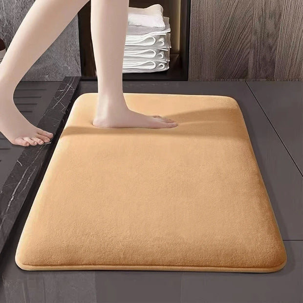 Tapis de salle de bain en mousse à mémoire de forme.
