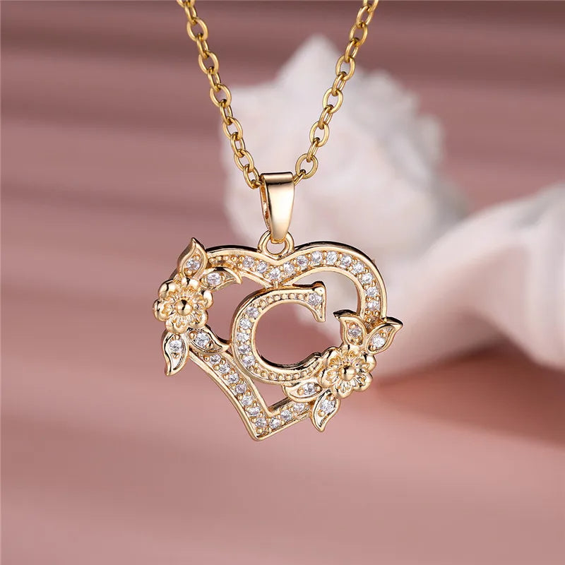 Collier pendentif cœur en forme de fleur avec lettres A-Z