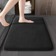 Tapis de salle de bain en mousse à mémoire de forme.