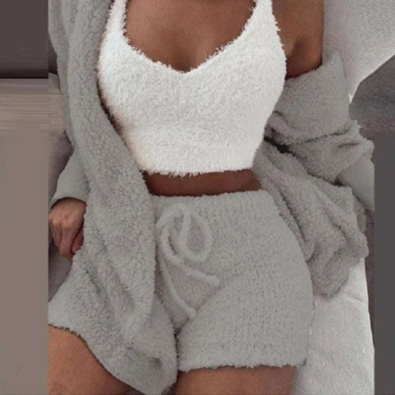 Ensemble pyjama en tricot confortable pour femme.