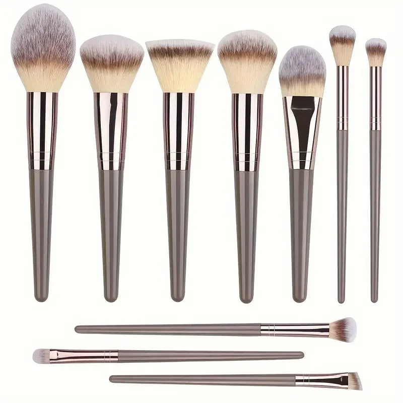 Ensemble de pinceaux de maquillage.